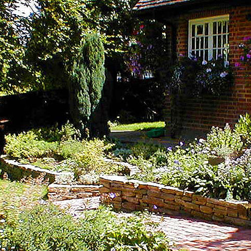 Large Buckinghamshire Country Garden